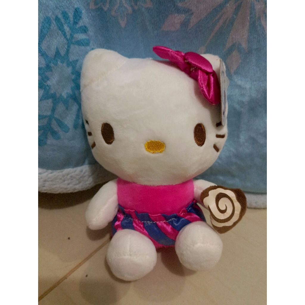 BONEKA HELLO KITTY