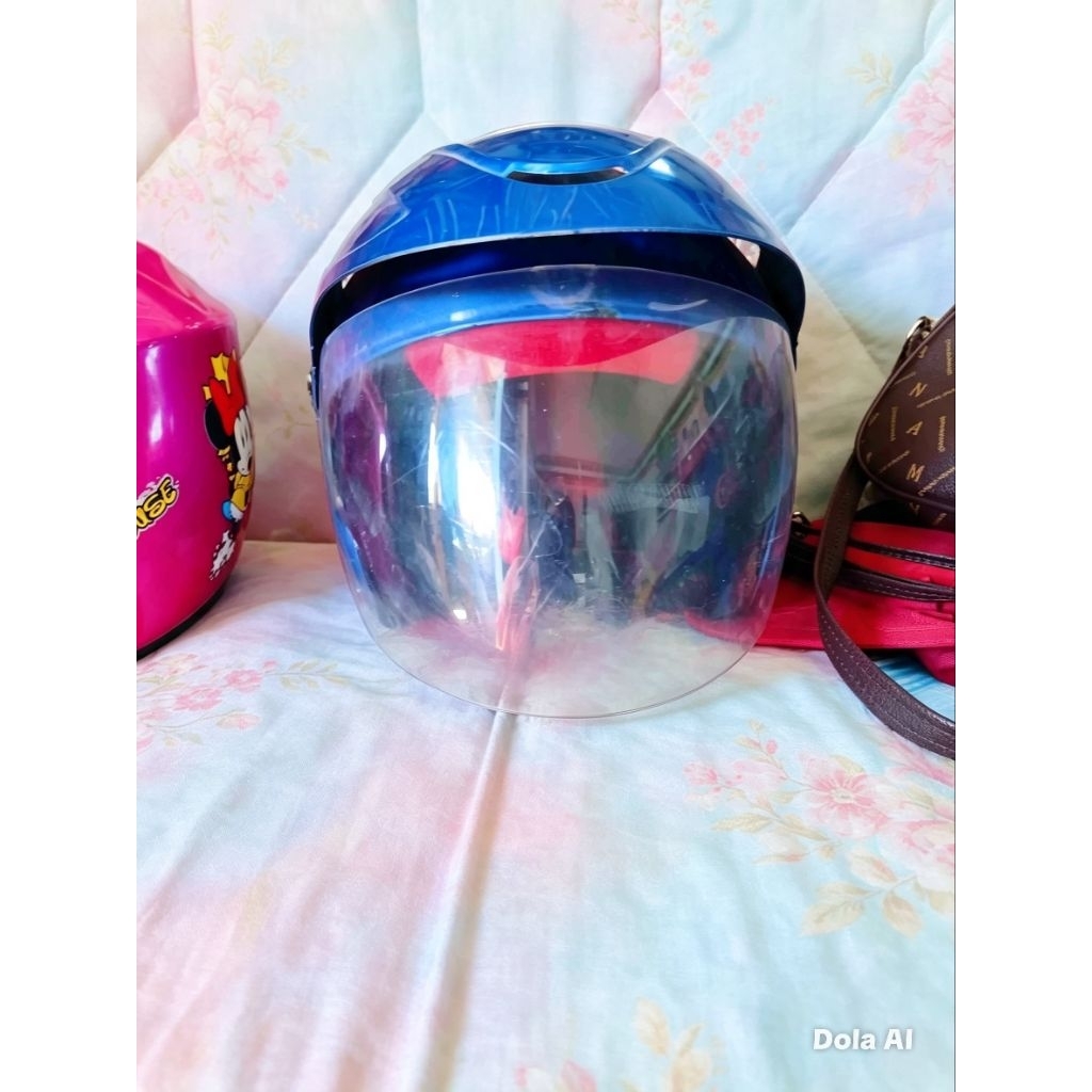 Helm anak kcm