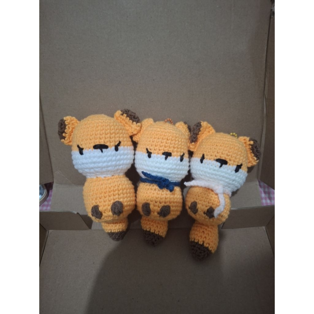 boneka rajut rubah