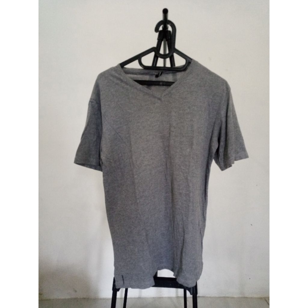 kaos abu