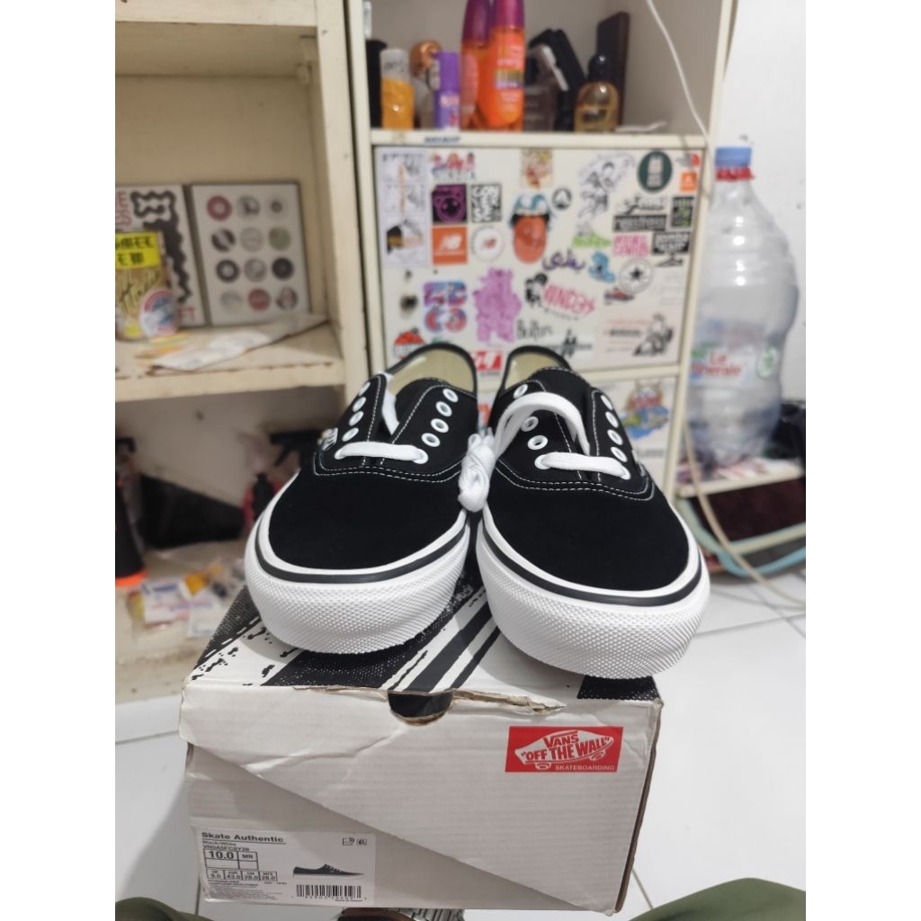 Vans Authentic skateboarding Bw