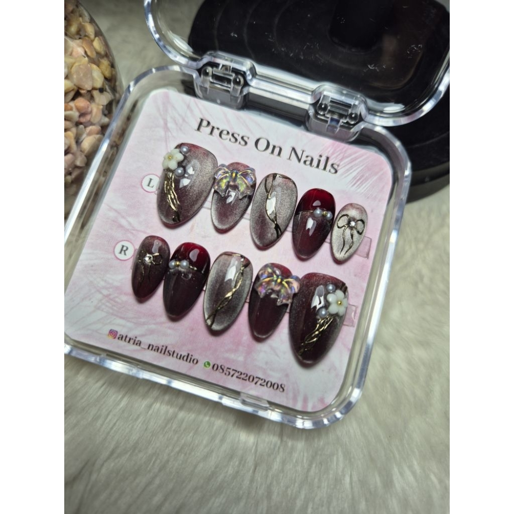 Custom Press On Nails Premium (Cat eye)
