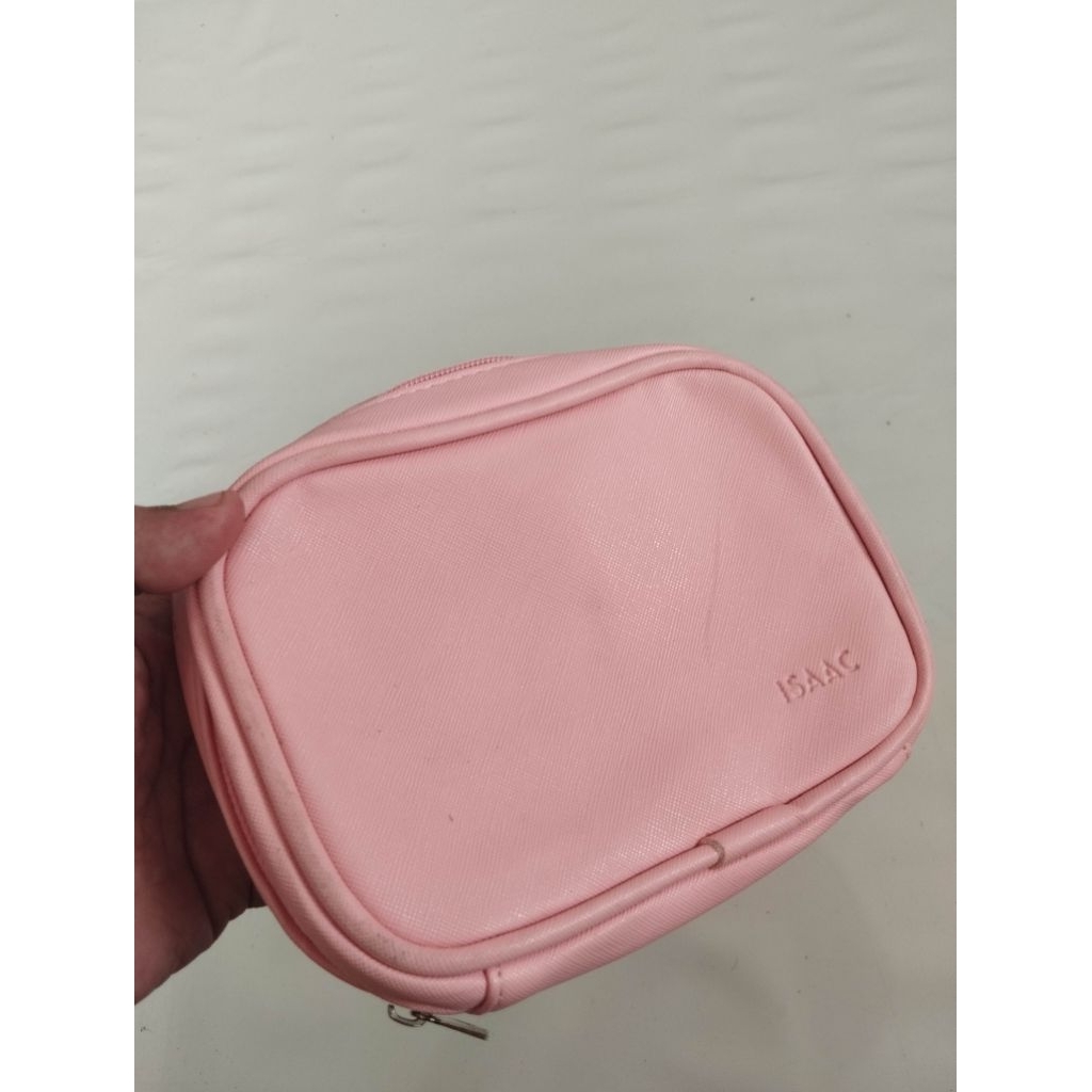 pouch kosmetik by isaac