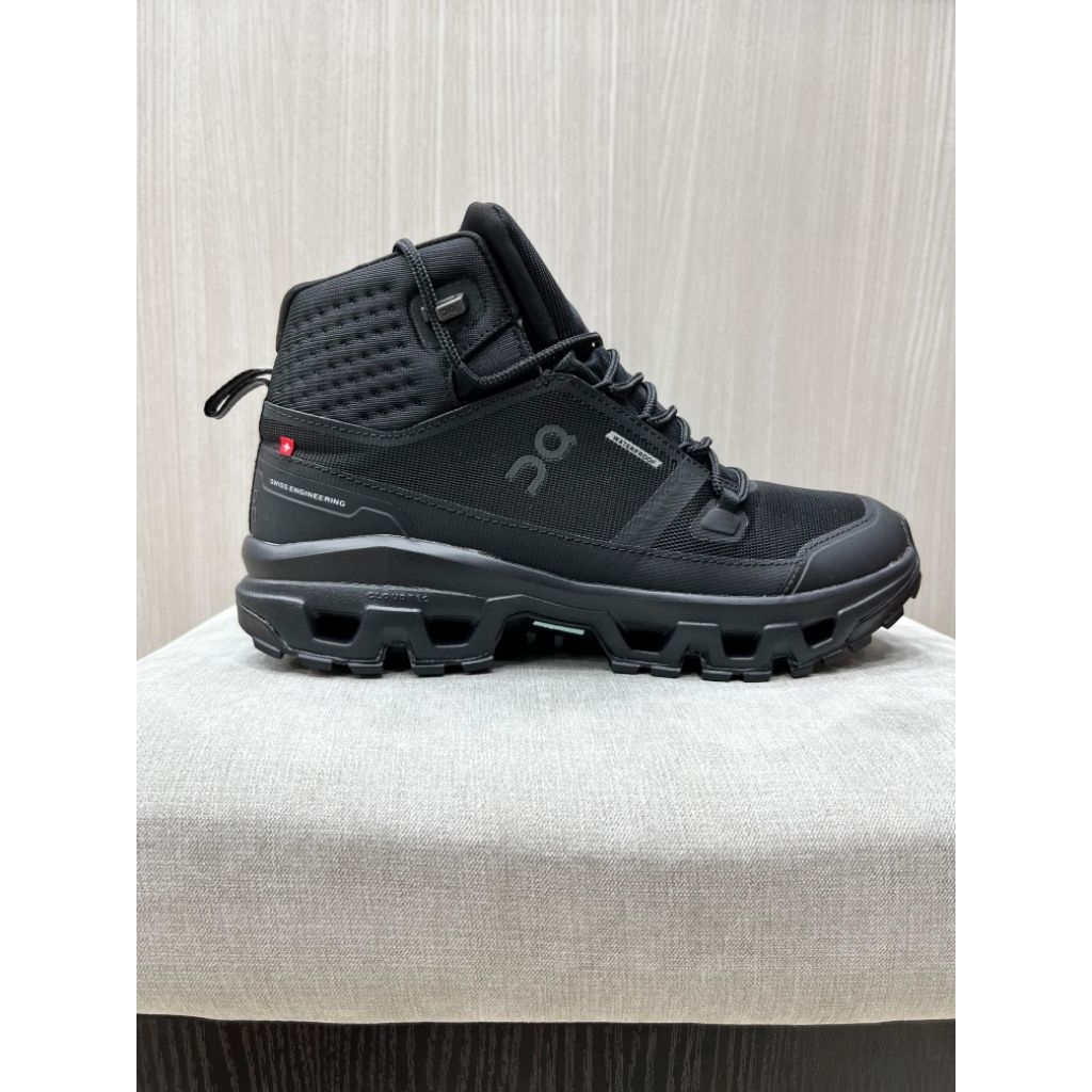 SEPATU OC ROCK TRAIL RUN