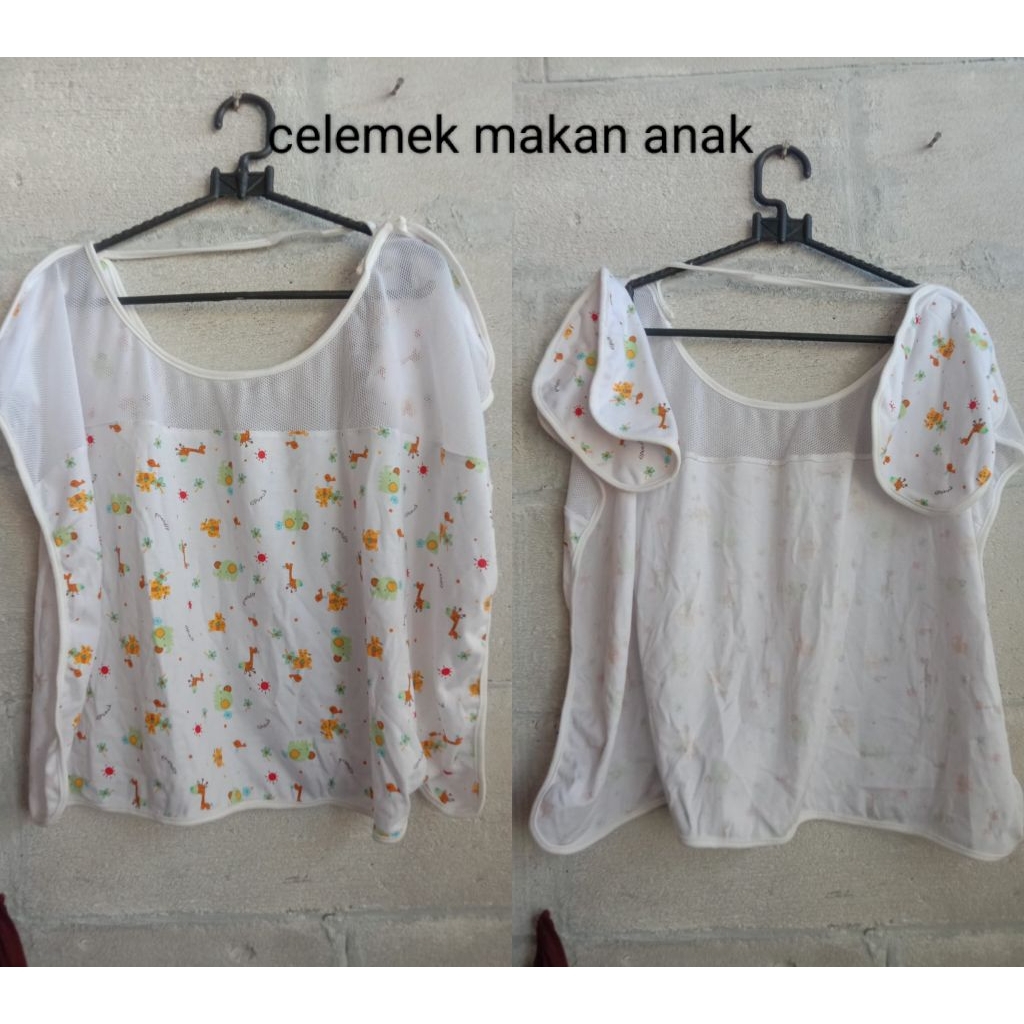 celemek makan anak