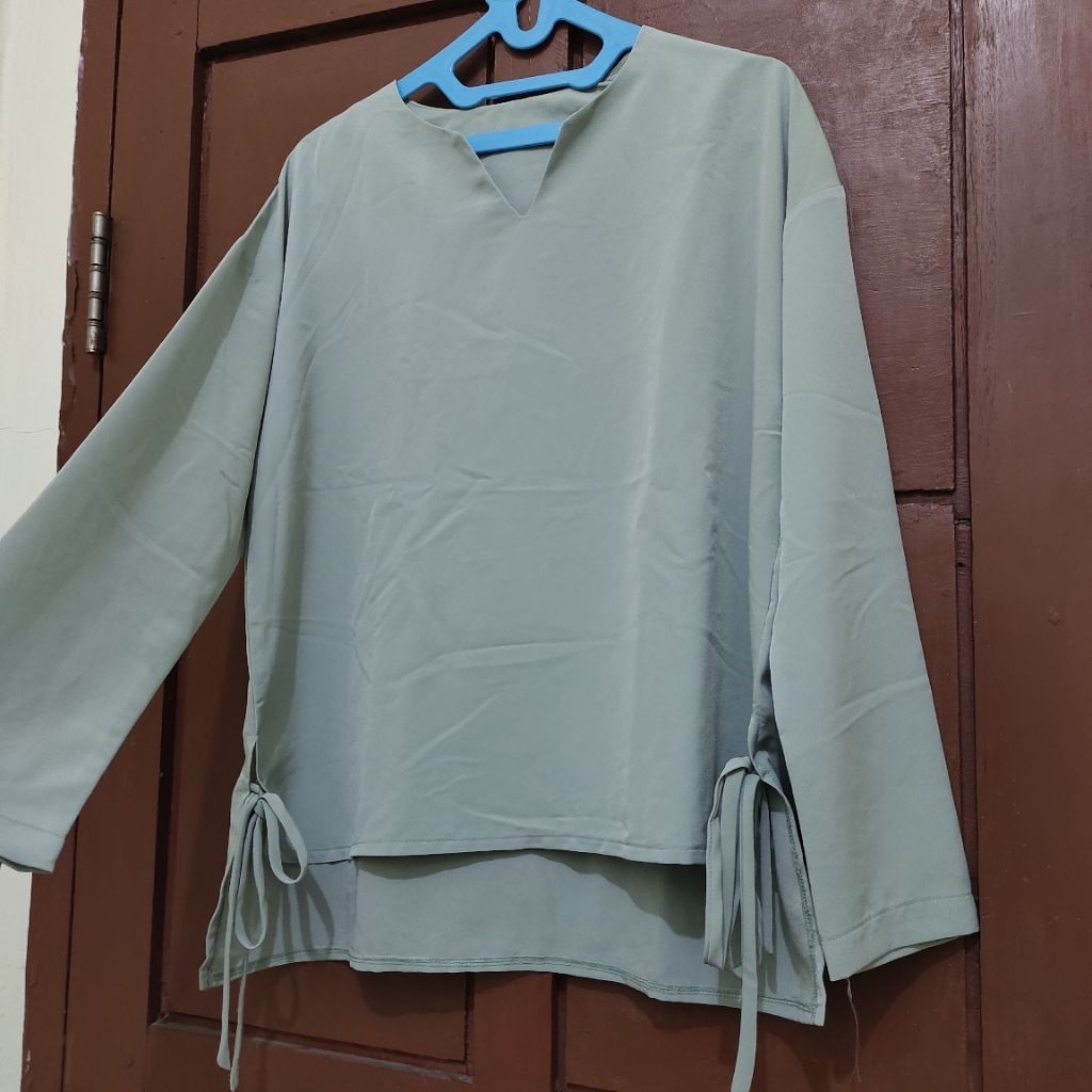 preloved blouse Sage green