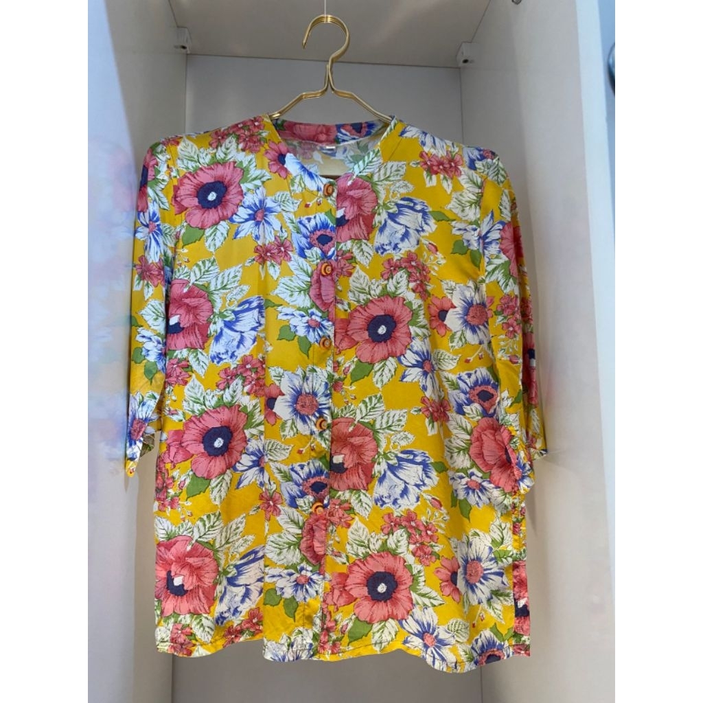 Blouse wanita