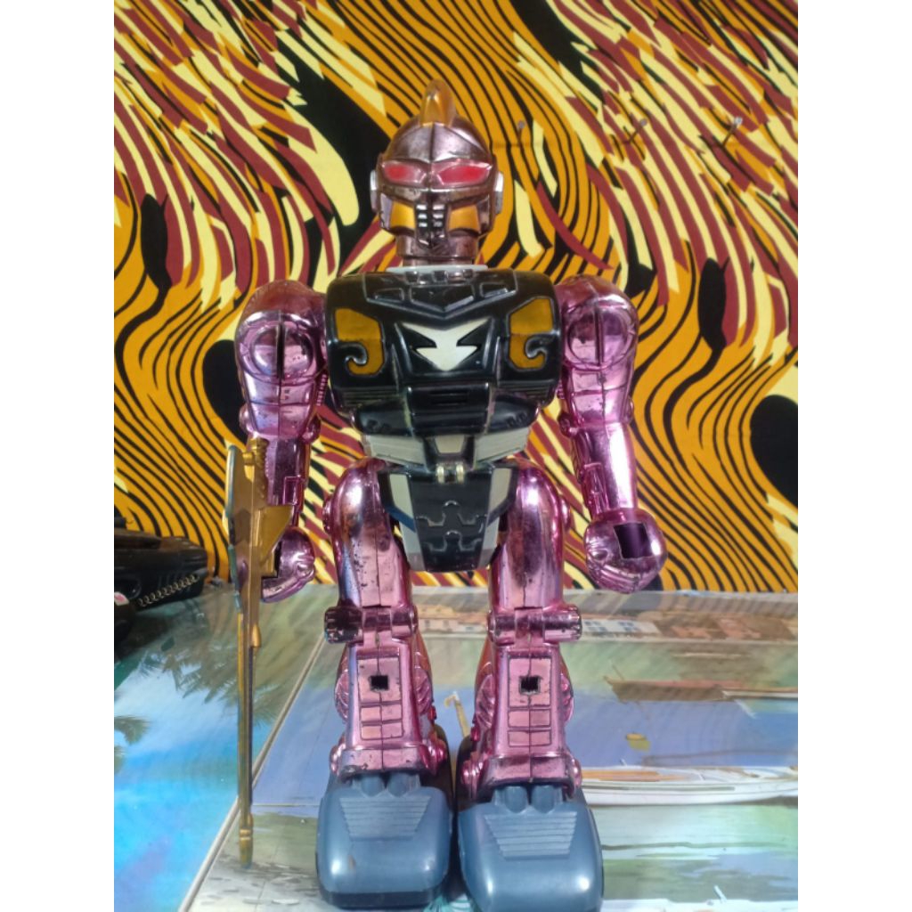robot jadul vintage pink
