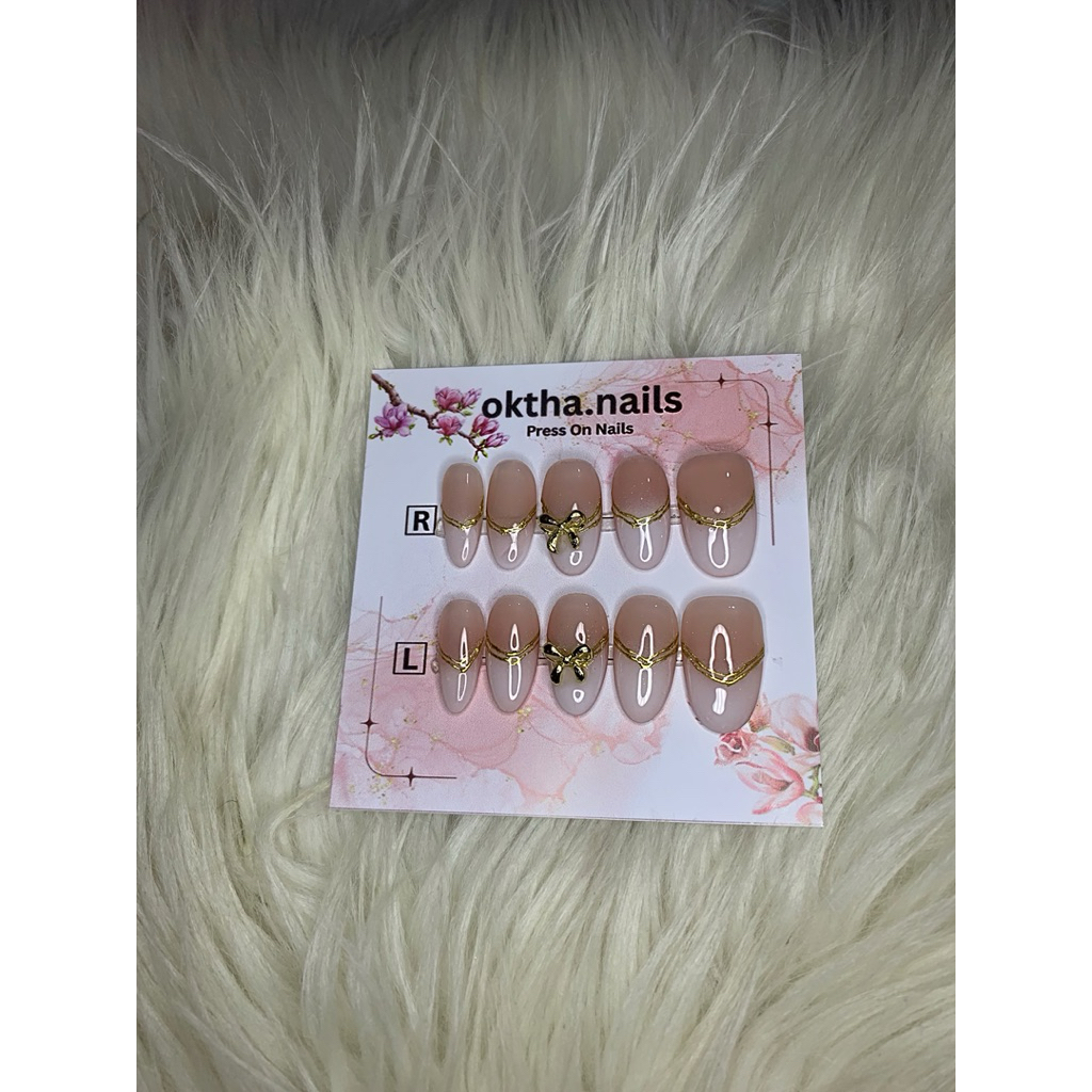 press on nails.
