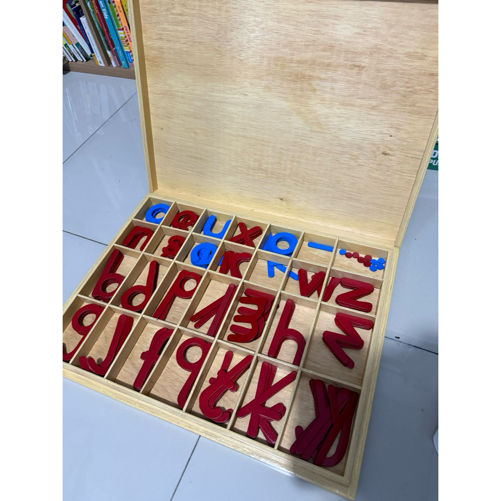 Alphabet kecil studio kayu