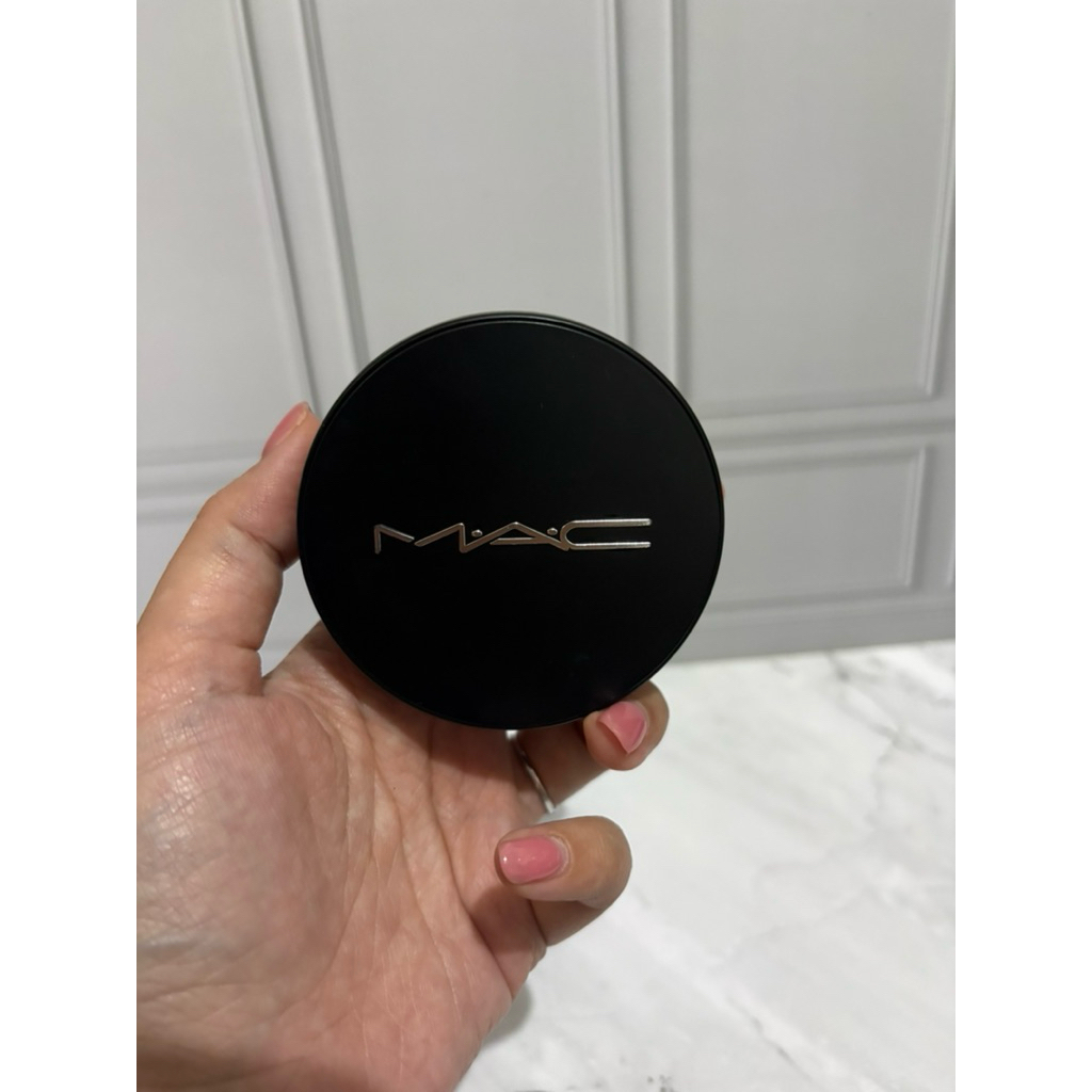 MAC Powder Foundation NC 10