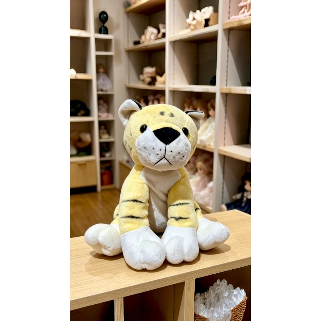 PRELOV LIKE NEW BONEKA MACAN