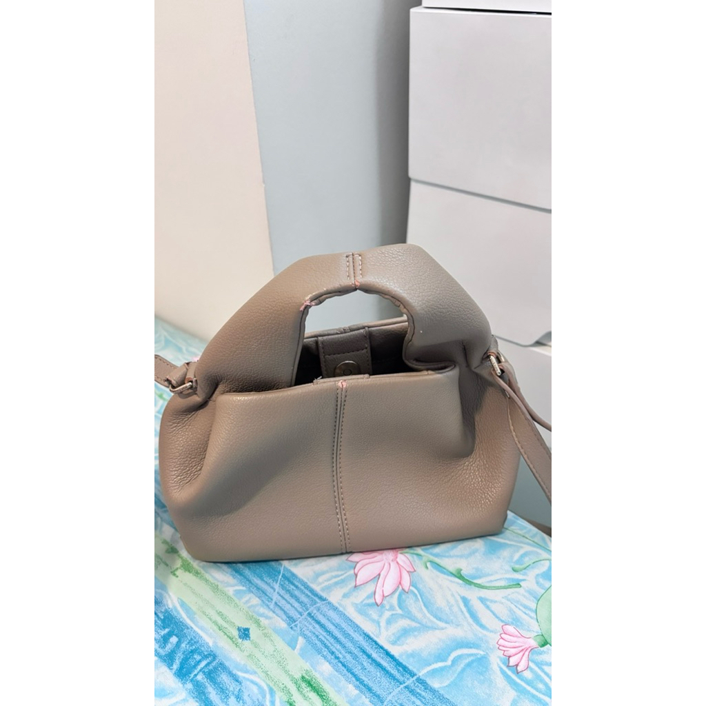 sling bag