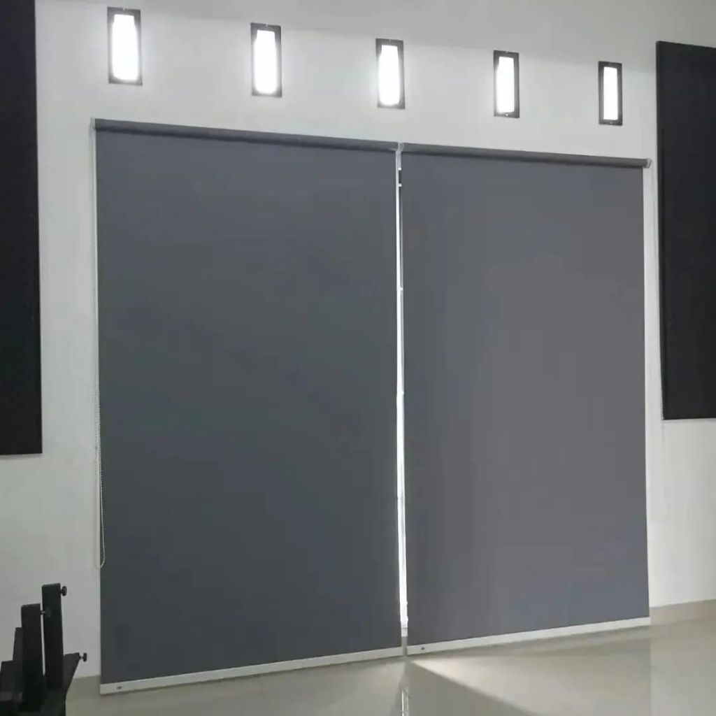 roller blind 80%