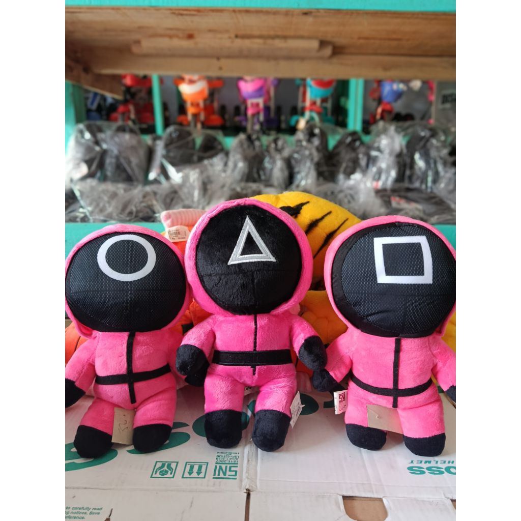 Mainan anak boneka tentara squid game