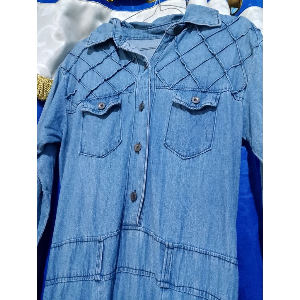 DRESS LEVIS/PL