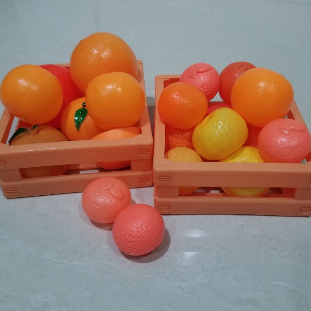 Mainan makanan buah jeruk