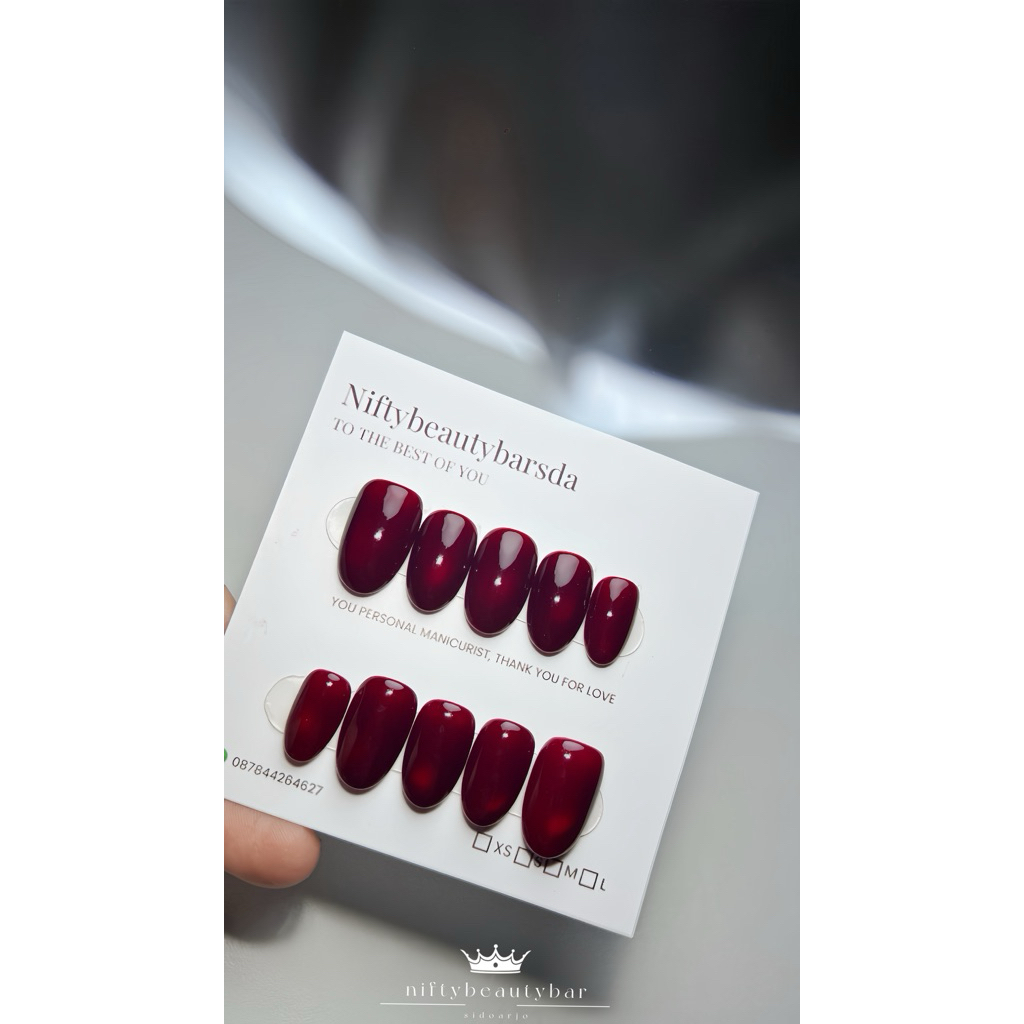 PRESS ON NAILS CAT EYE MAROON
