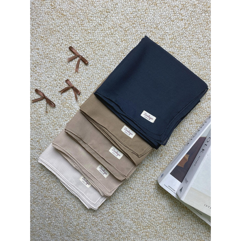 PLAIN SQUARE