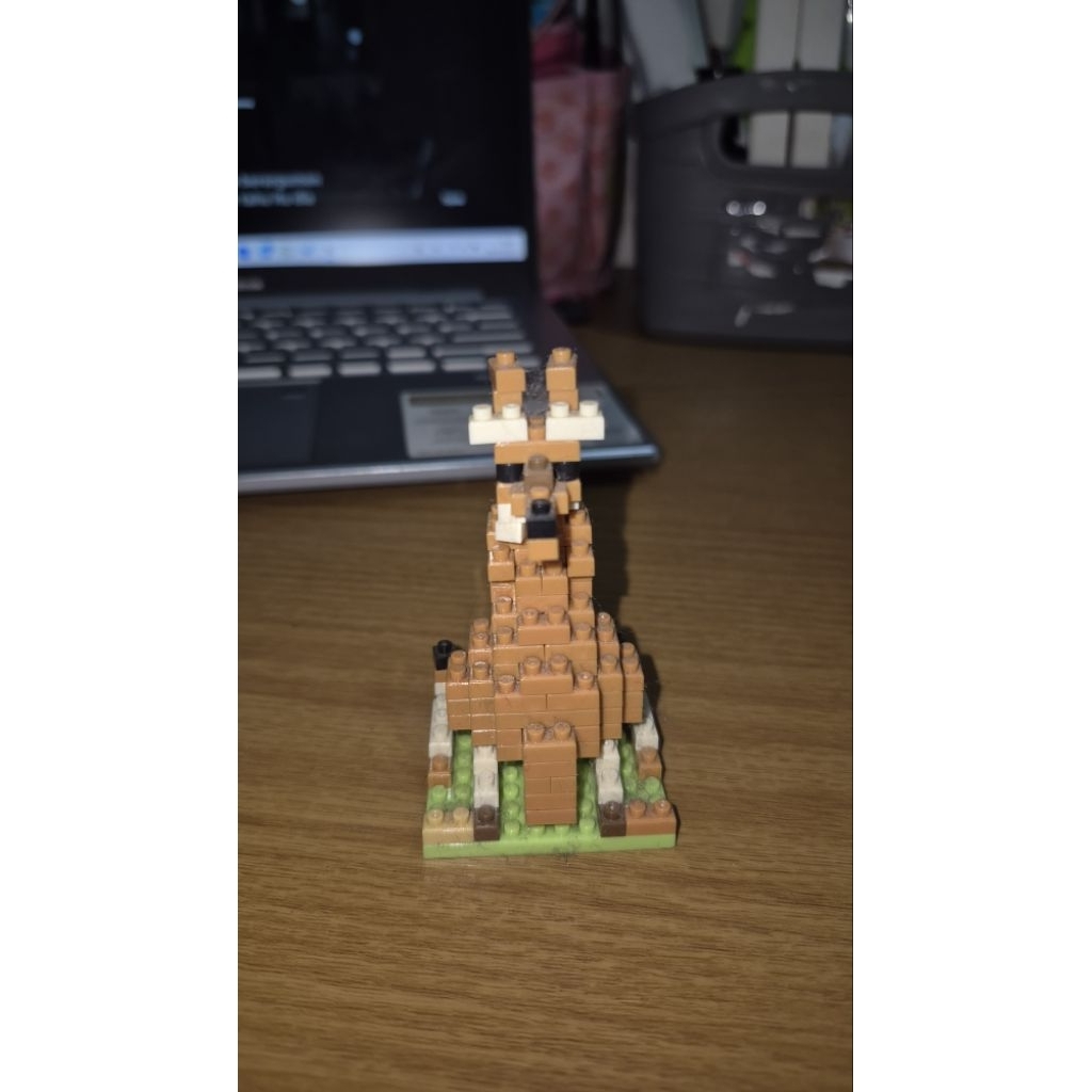 LEGO BRICKS [sudah di rakit]