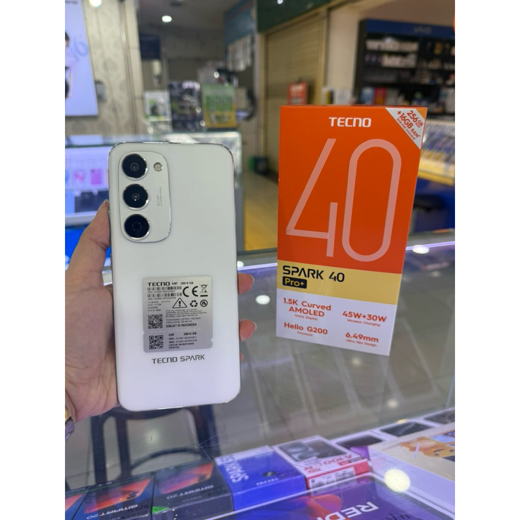 Tecno spark 40 pro plus ram 16/256