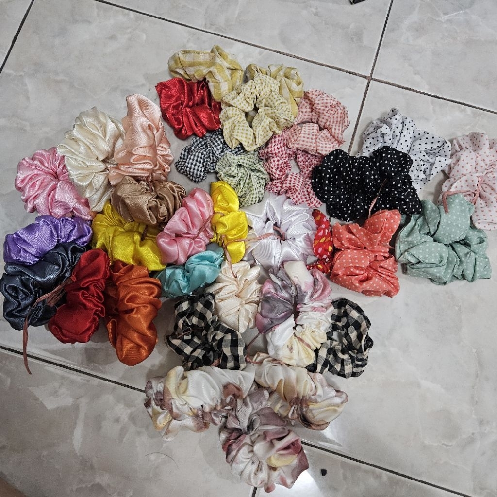 scrunchie ikat rambut satin