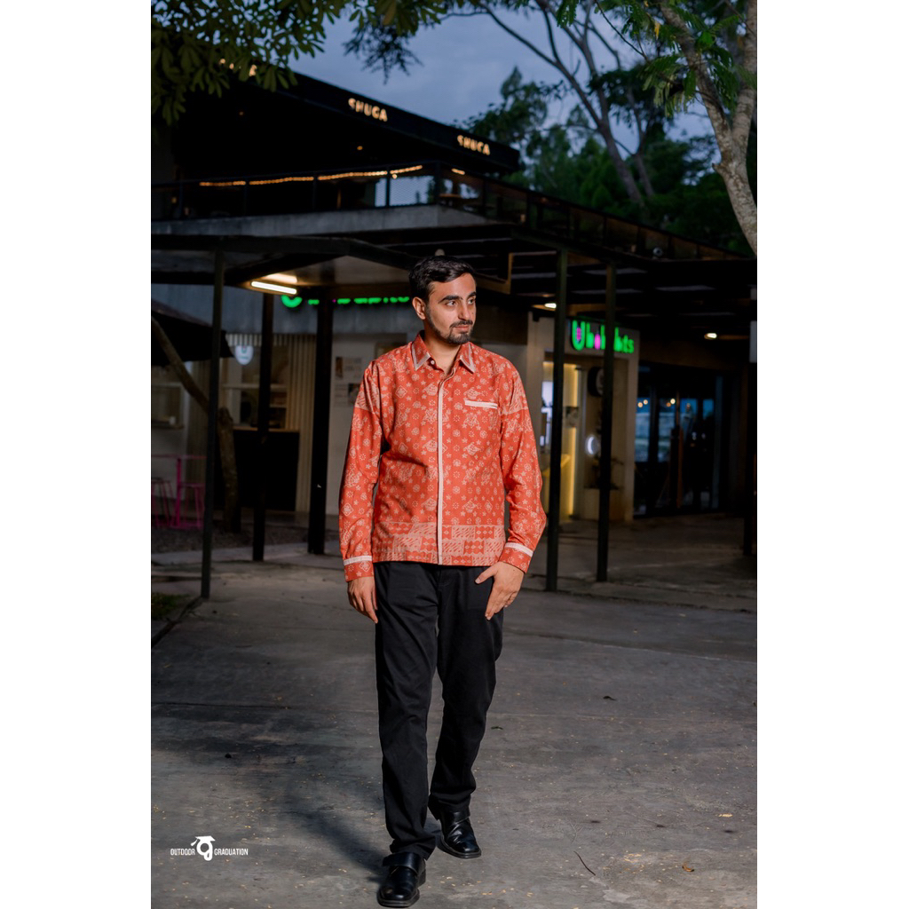 kemeja batik pria L