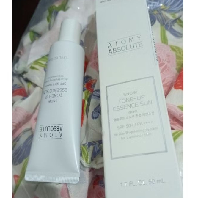 Absolute Snow Tone Up Essence Sun