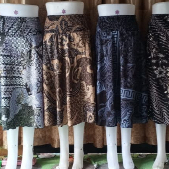 Rok Katun Pendek Batik Tradisional