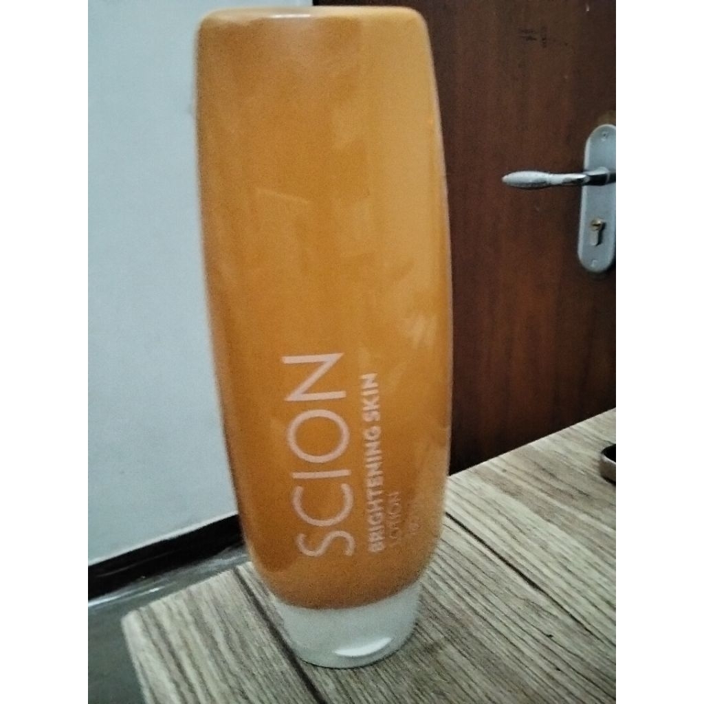 Brighteningg Lotion Scionne