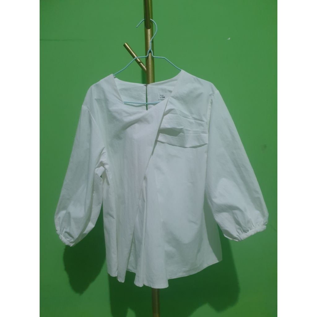 Preloved Blouse putih design by TINI