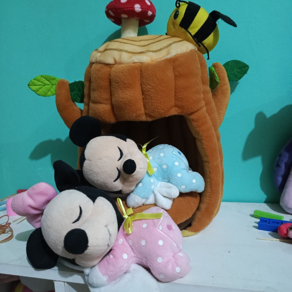 Miki Bobo Pohon Boneka
