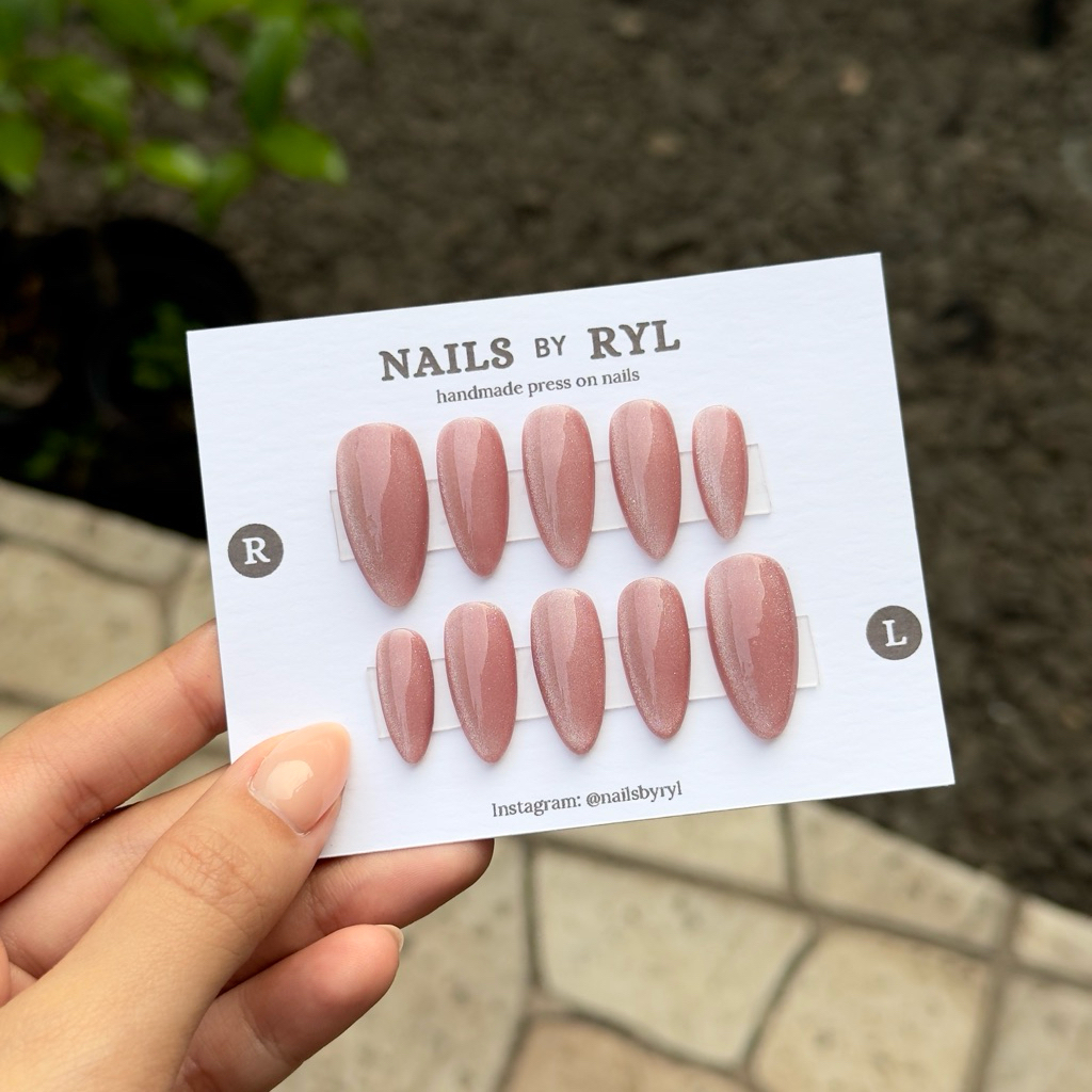 cat eye pink