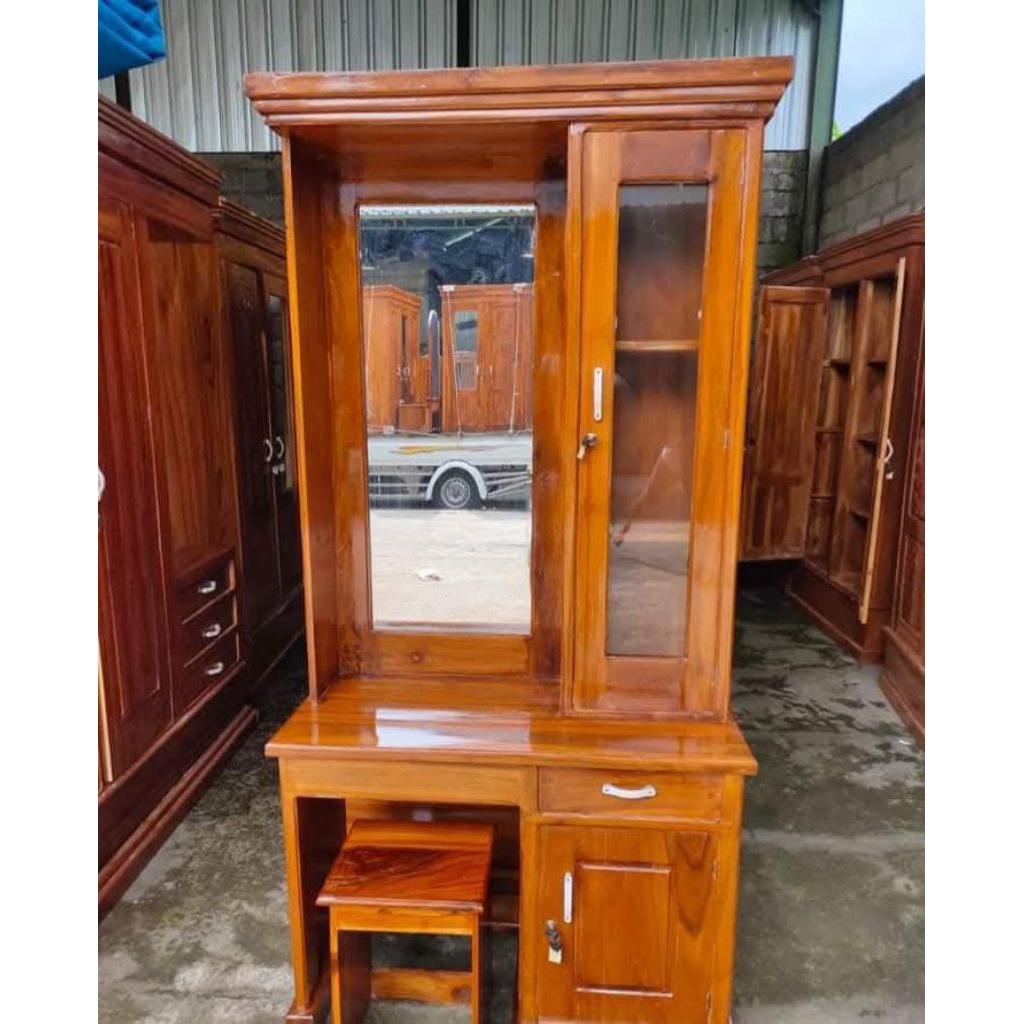 meja rias kayu