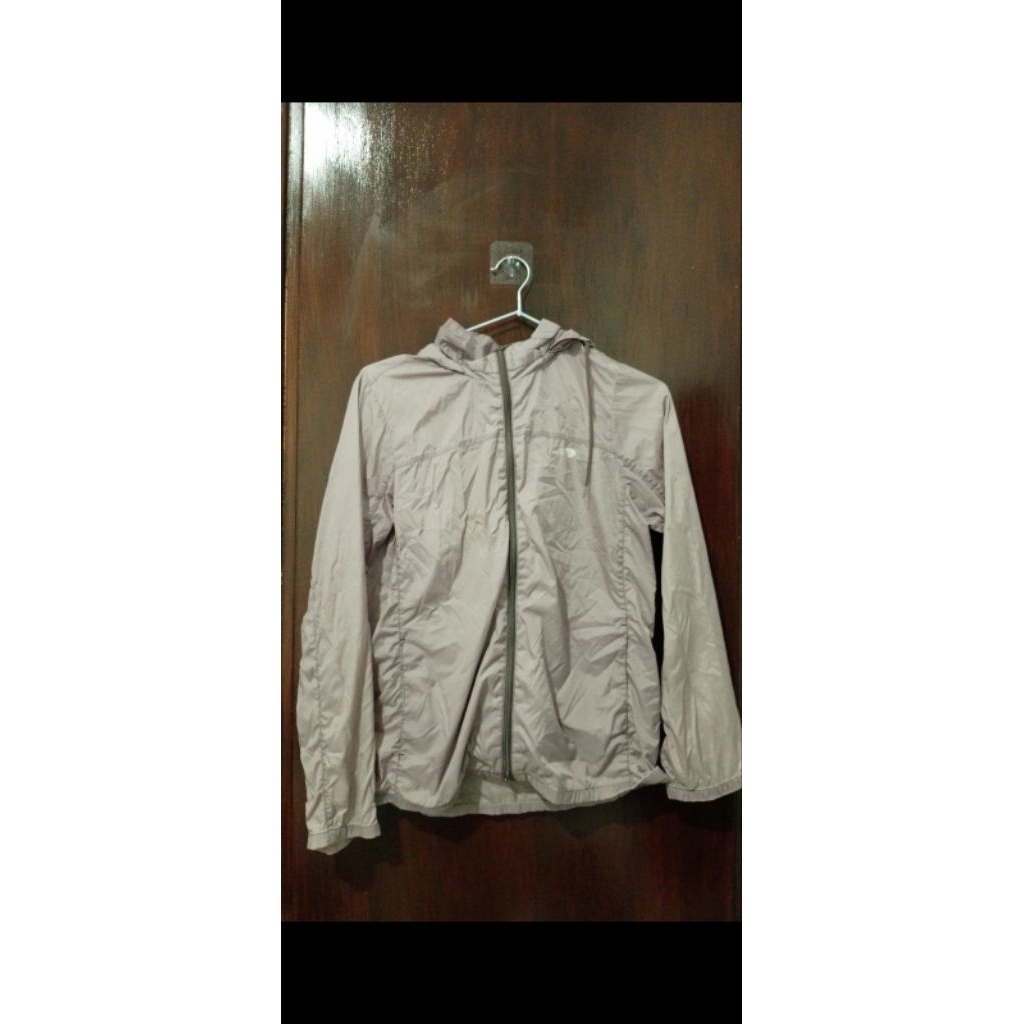 (Preloved) Jaket running.