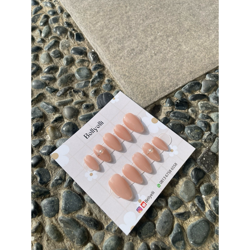 press on nails custome