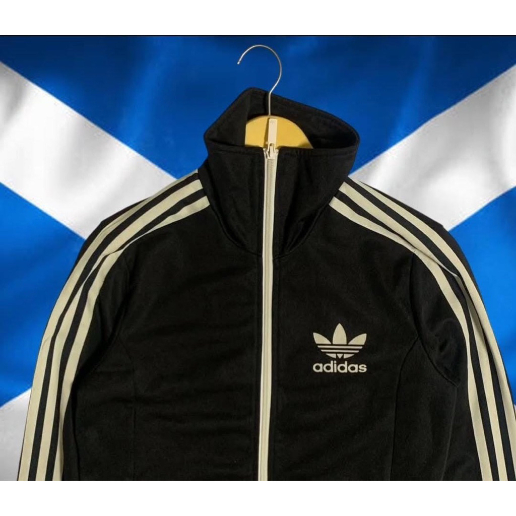 Request adidas