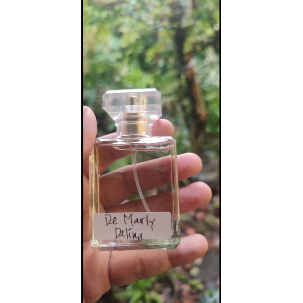 DE MARLY DELINA