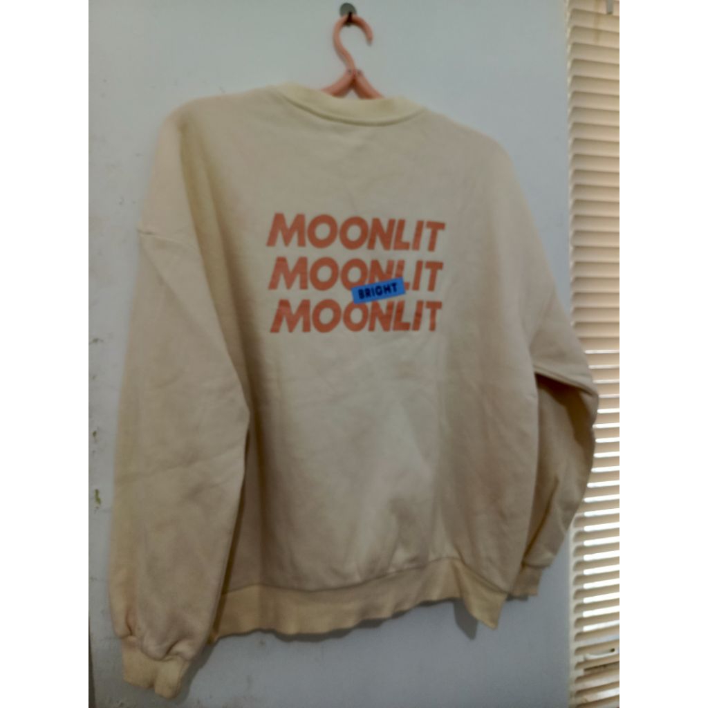 sweater cream halus