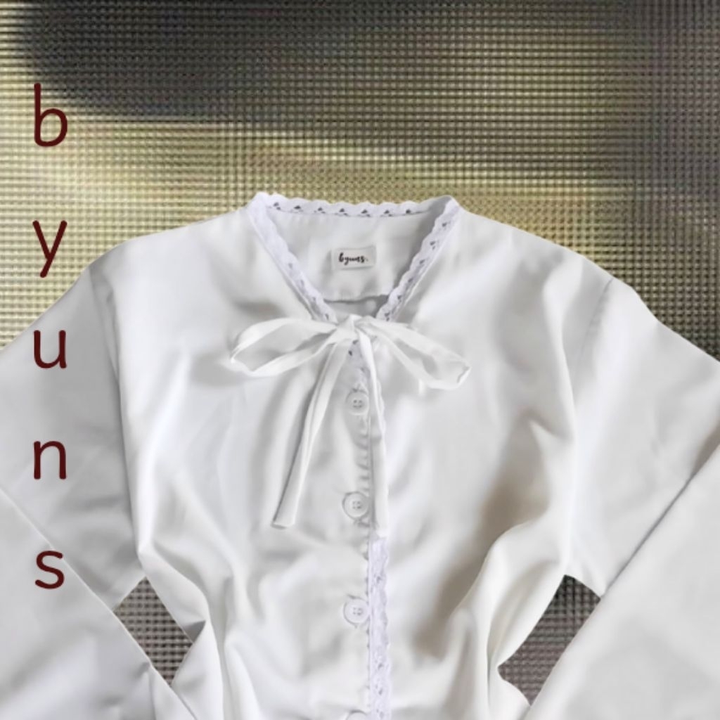 Cinnamon Fitted Blouse | by byuns |