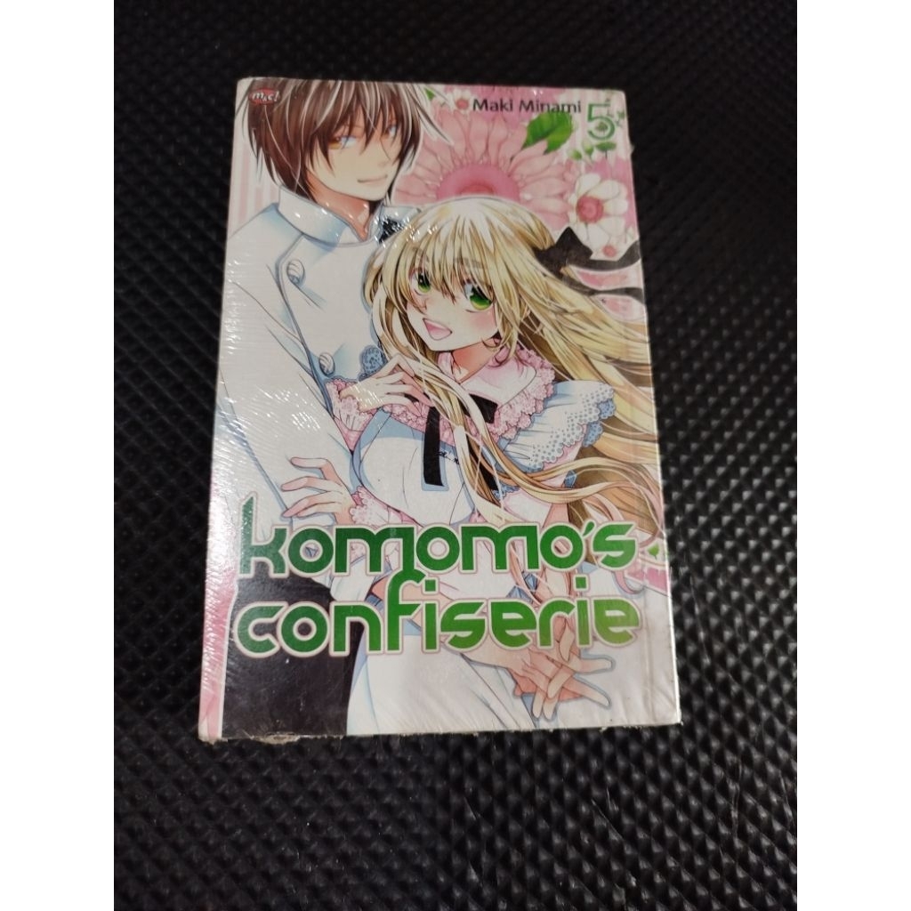 komik komomo's confiserie