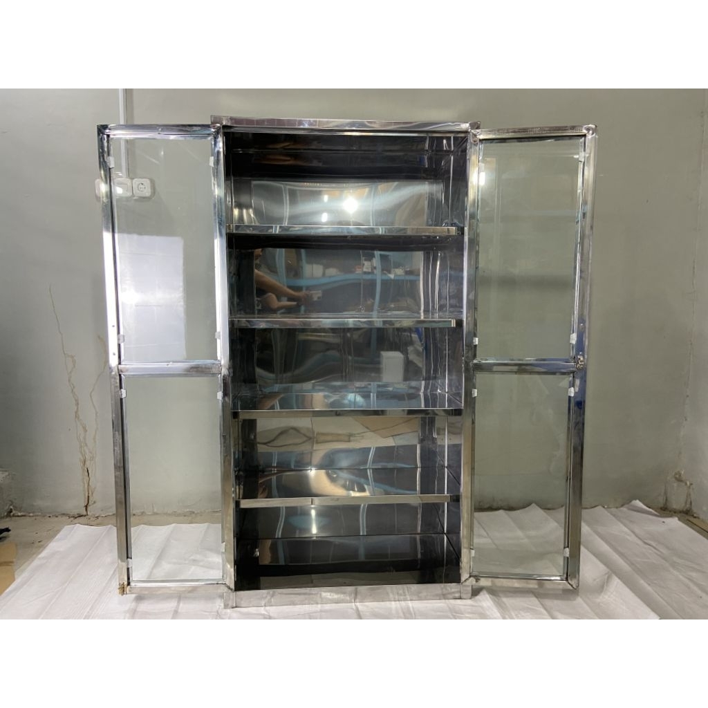 lemari instrumen stainless stell