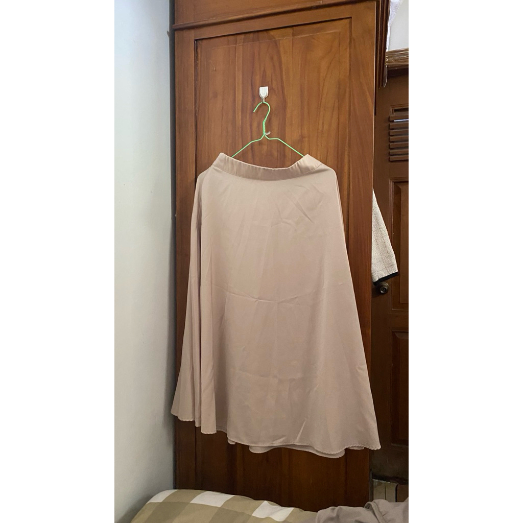 PRELOVED_rok wanita