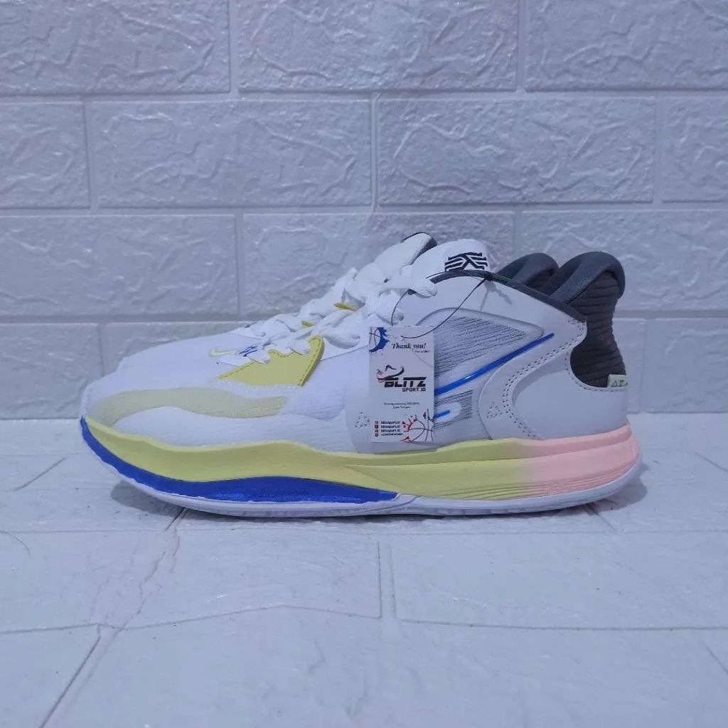 KYRIE LOW 5 SIZE 41