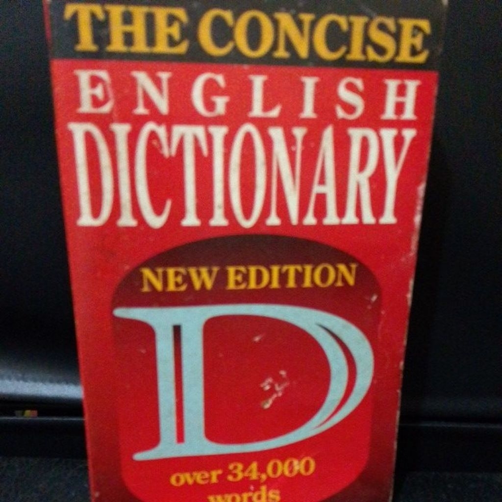 Buku import The concise Dictionary original