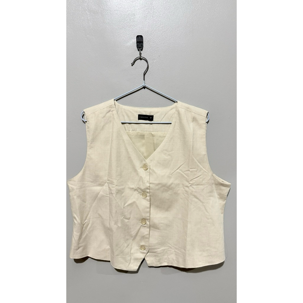 vest cream execut*ve