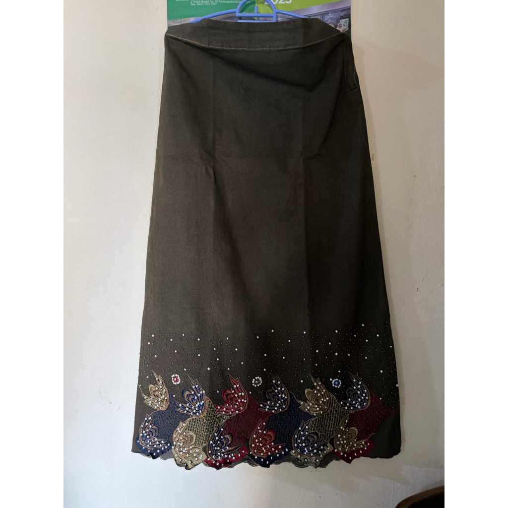 preloved rok cantik