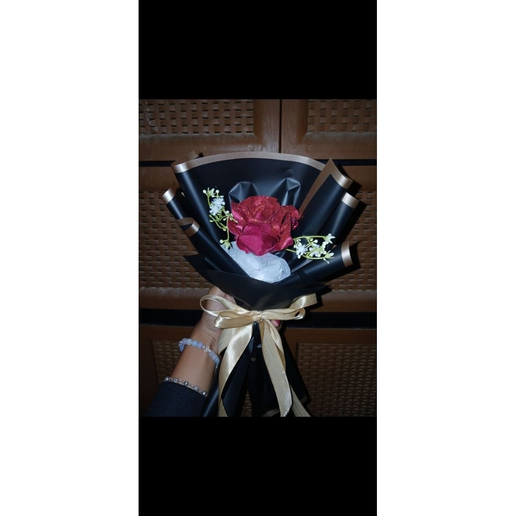 buket bunga satin