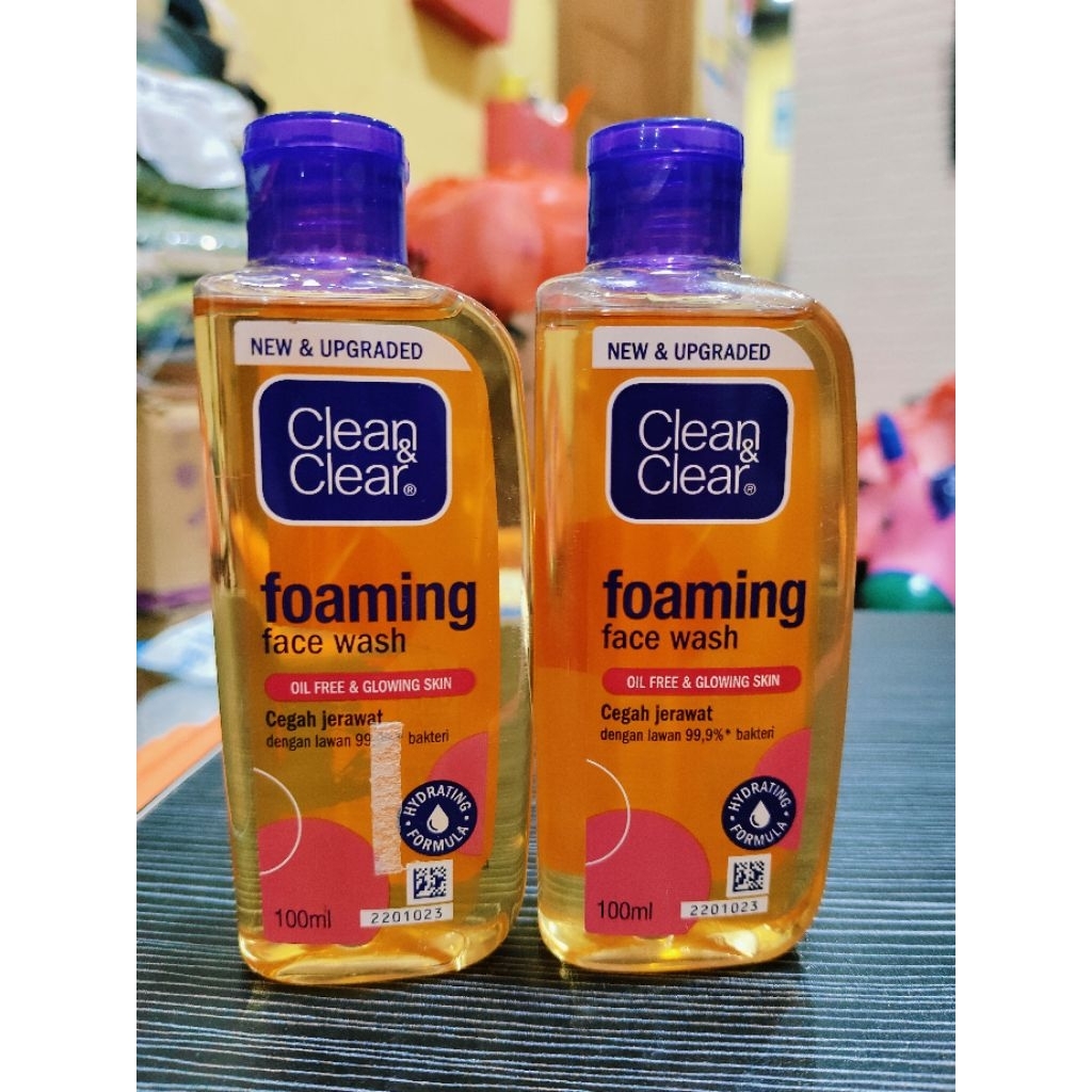 Clean & Clear Foaming Face Wash 100ml