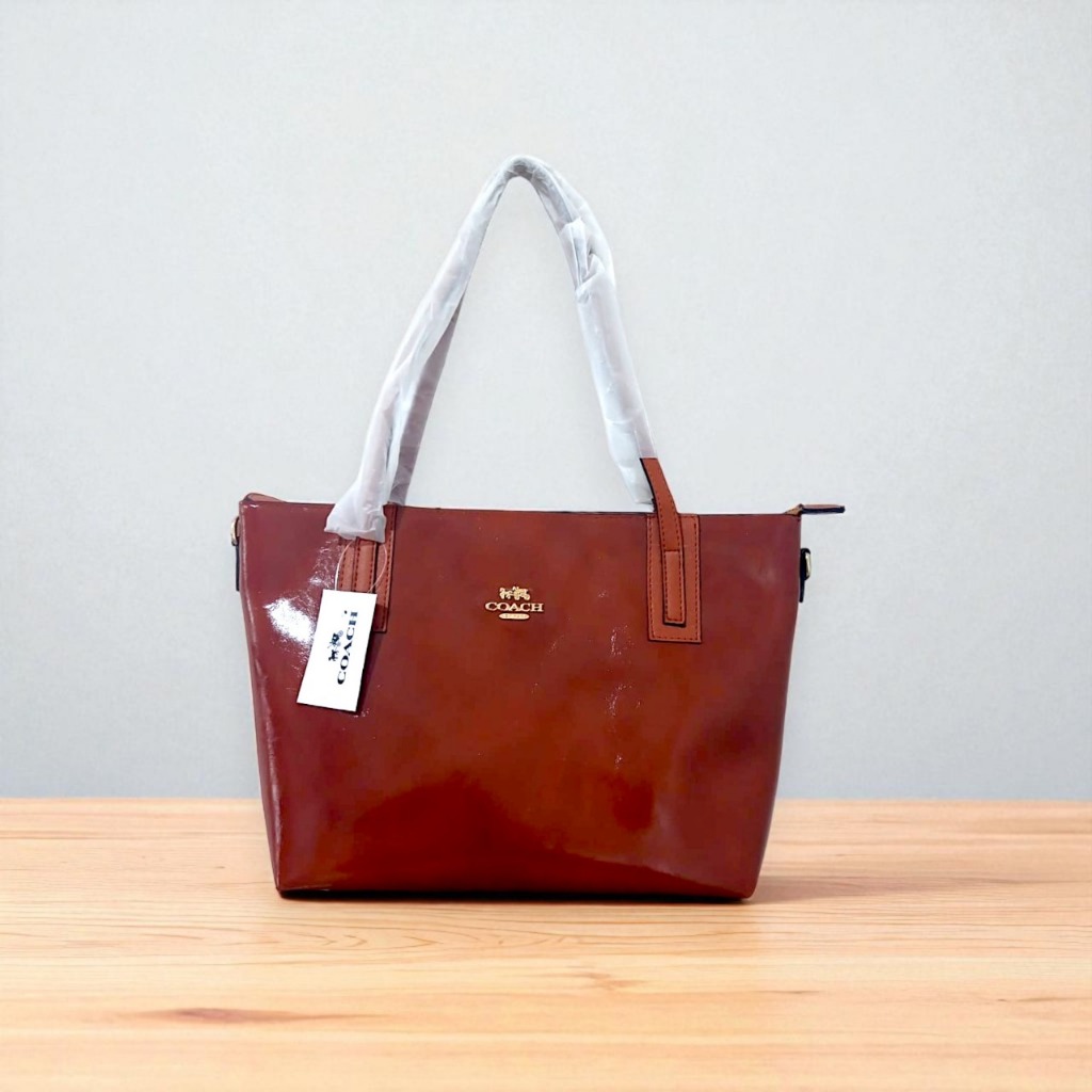 Classic Brown Tote Bag – Elegant & Timeless Look